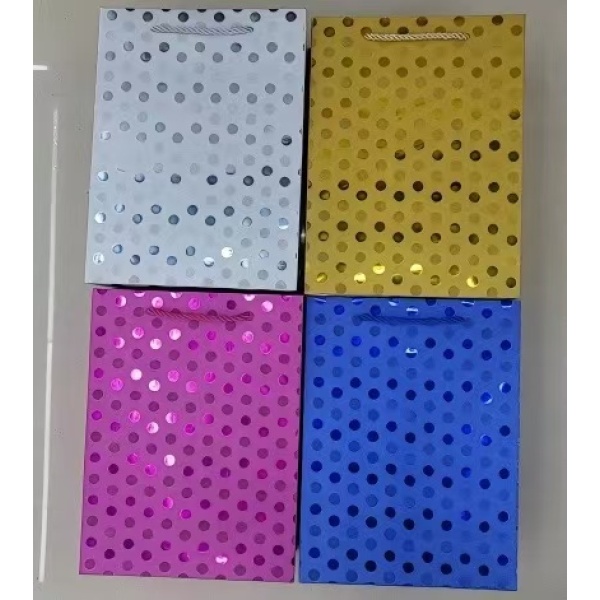 010832 Pachet cadou 32*26*10cm (set 12buc)